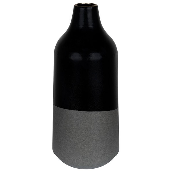 HomeRoots Shelly Black Bud 1-Piece Table Vase