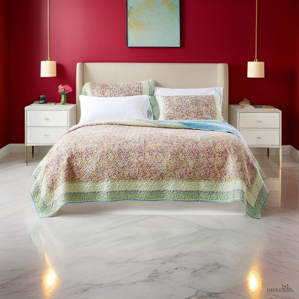 Queen Size Multicolor Microfiber Quilt Set with Pillow Shams
