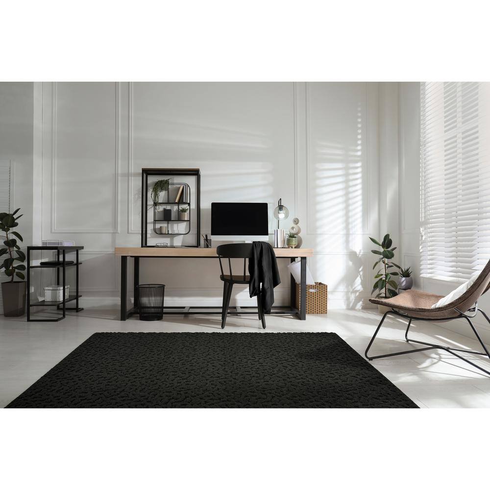 Ivy Collection 6' x 9' Tufted Black Synthetic Area Rug