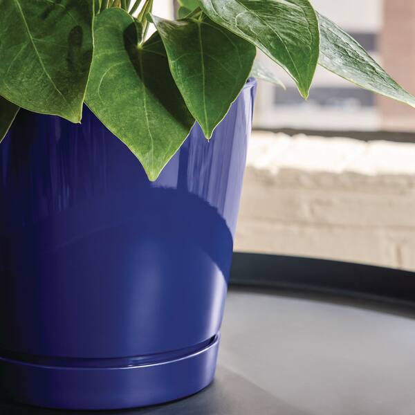 Vigoro Piedmont Medium Blue Plastic Round Planter with Attached