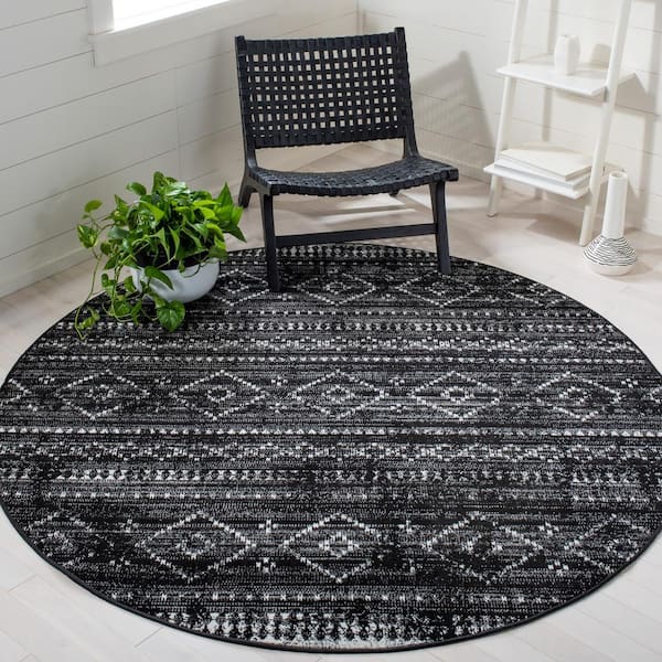 Montage Gray/Black 7 ft. x 7 ft. Distressed Aztec Indoor/Outdoor Patio  Round Area Rug