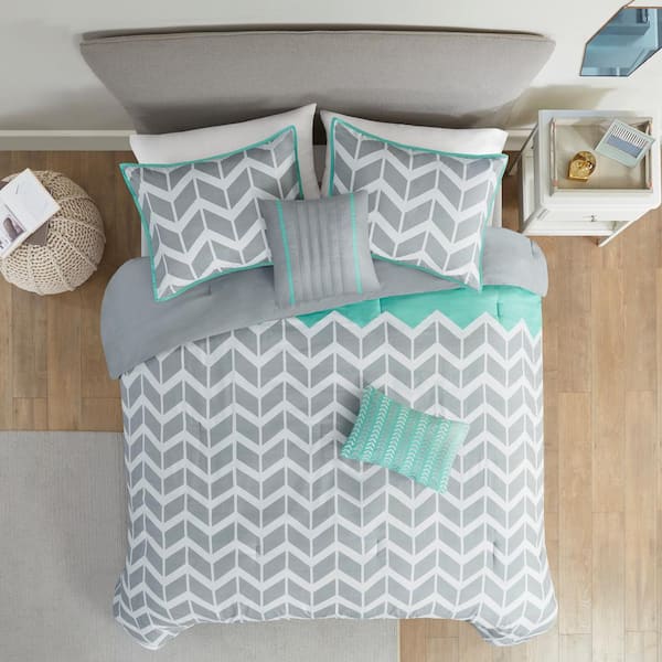 Modern Teal Blue Aqua Grey Chevron Stripe Comforter Set For Boys - Includes Pillows