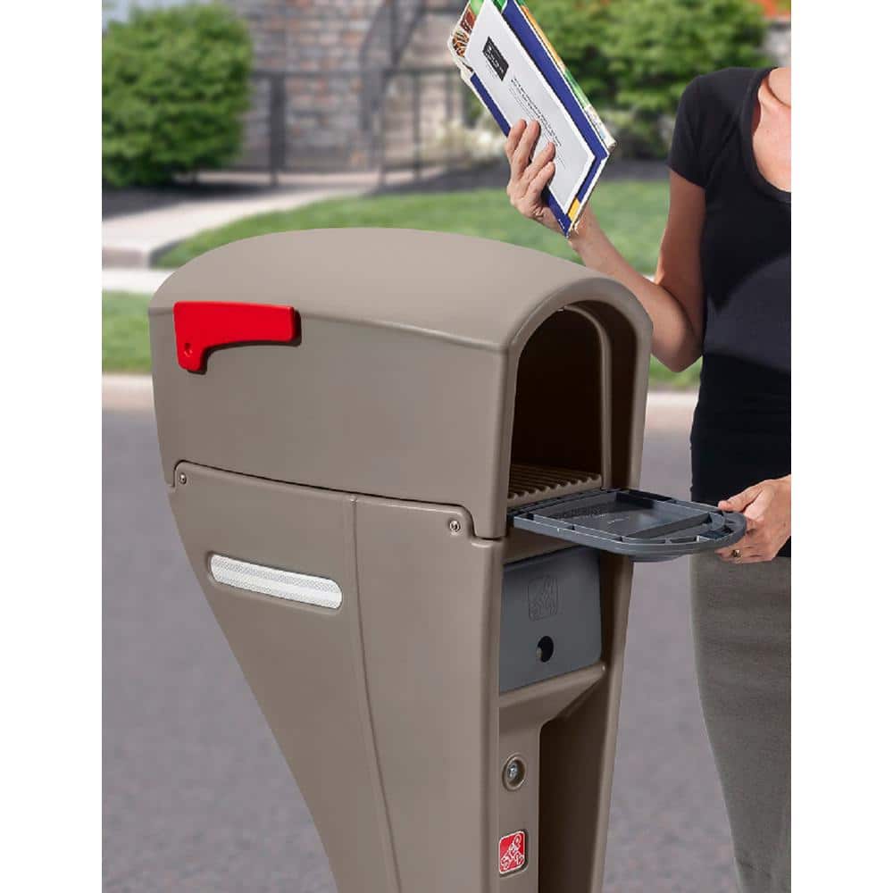 Mocha Plastic Lockable Post Mount Mailbox with Reflector
