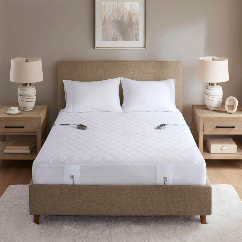 https://images.thdstatic.com/productImages/e99a8648-df9b-4a01-8fda-c1f3779f4bb1/svn/beautyrest-mattress-pads-br55-0202-64_1000.jpg