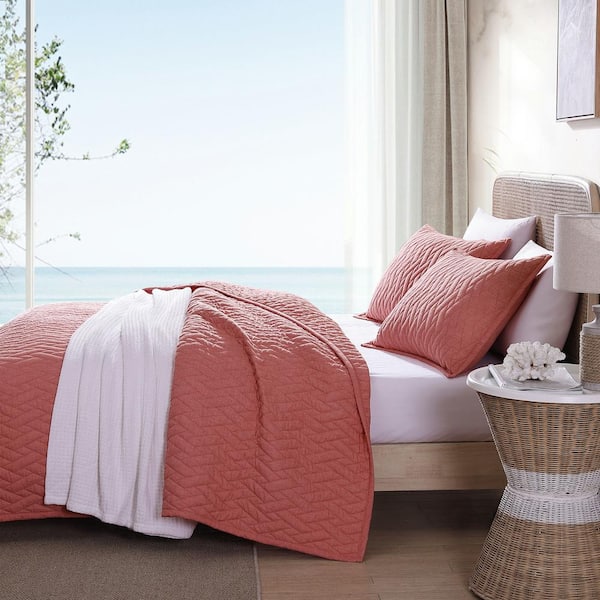 Tommy Bahama Maritime Heather Coral Quilt Set - Full - Queen