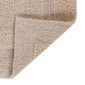 Lux Collection Sand 20 in. x 20 in. Contour 100% Cotton Reversible Race Track Pattern Bath Rug