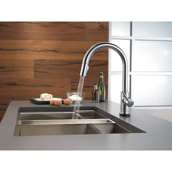 Delta Trinsic Single Handle Pull Down Sprayer Kitchen Faucet with