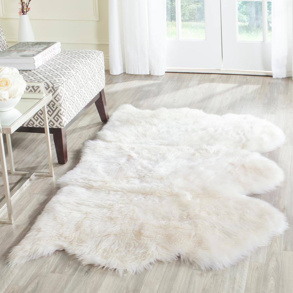Luxurious Ivory Sheepskin 3'x5' Handmade Rectangular Area Rug