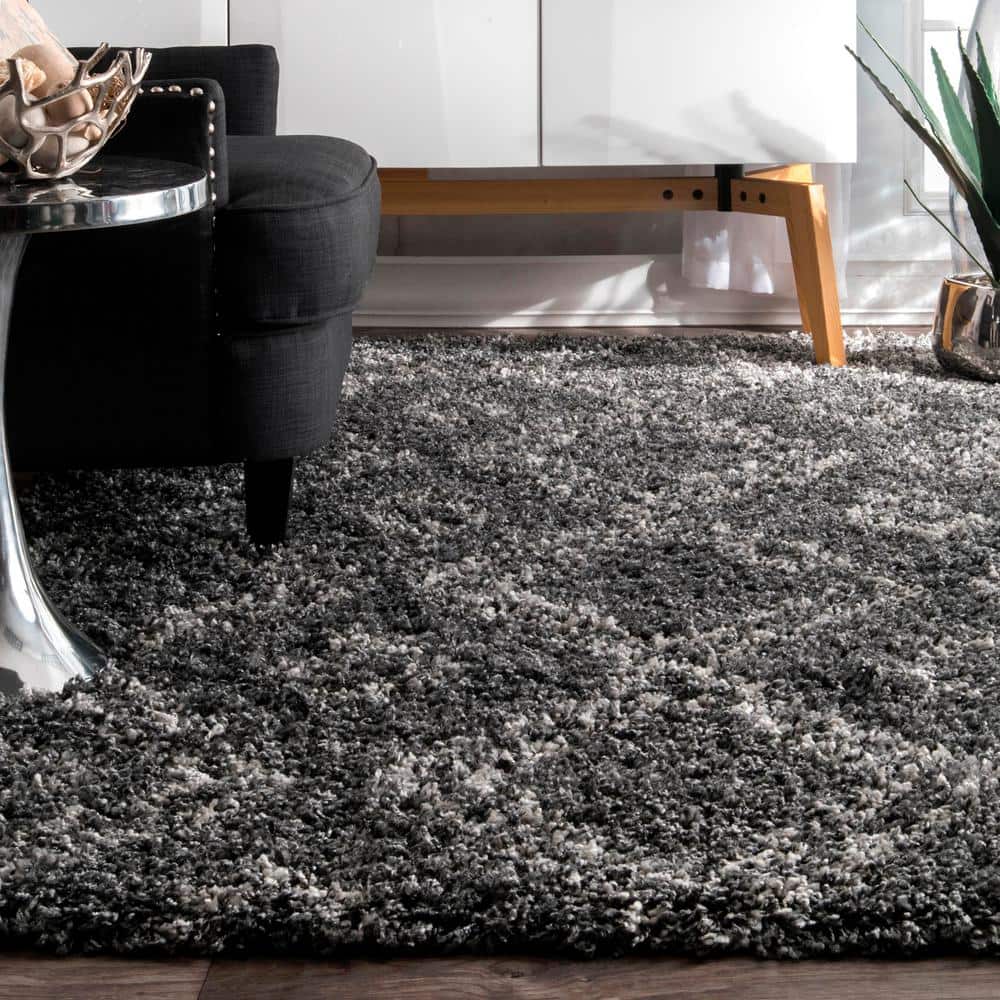 Handmade Gray Synthetic 8' x 10' Easy-Care Shag Rug