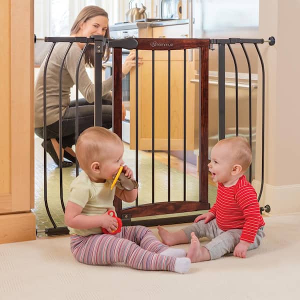 Cardinal Gates XpandaGate 29.5 in. H x 100 in. W x 2 in. D Expandable Child  Safety Gate, Black EX100-BK-C - The Home Depot