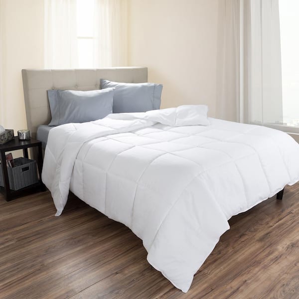 Lavish Home Ultra Soft Light Warmth White Queen Down Alternative Comforter