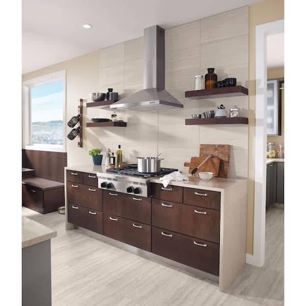 Grange 14 5/8 x 14 5/8 in. Cabinet Door Sample in Saddle