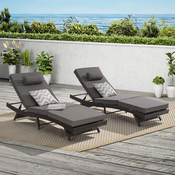 2-Pack) Gray Wicker Outdoor Lounge Chair with Gray Cushions 2-Pack) Gray Wicker Outdoor Lounge Chair with Gray Cushions