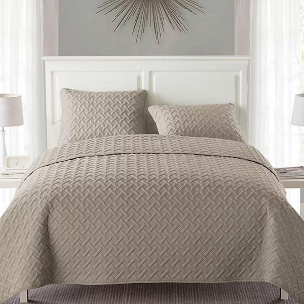 Nina 3-Piece Embossed Blue Basketweave Microfiber King Quilt Set