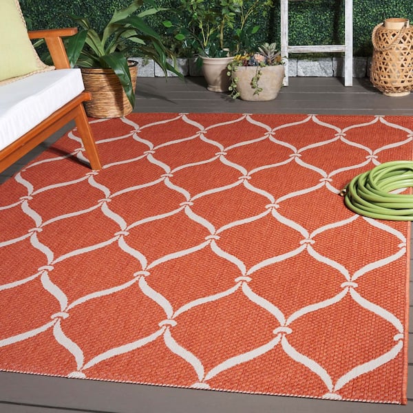 Courtyard 7 x 10 Terracotta/Beige Ogee Area Rug