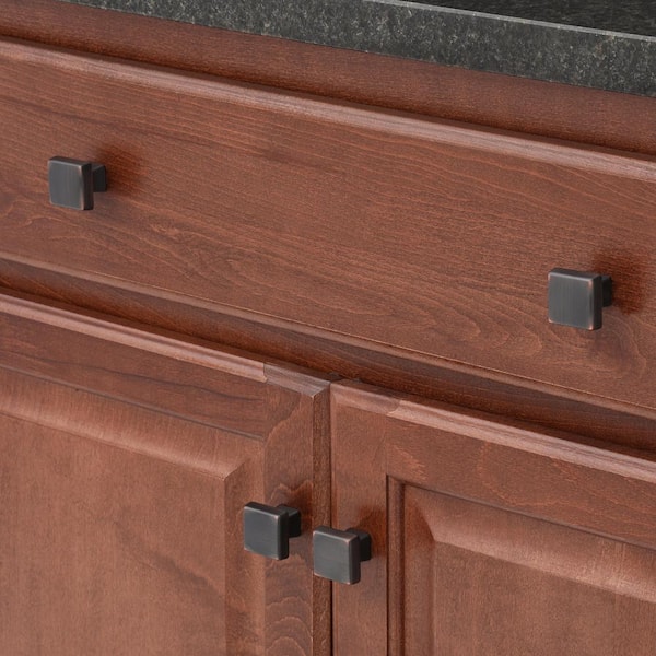 AMEROCK BLACKROCK COLLECTION OIL RUBBED BRONZE CABINET KITCHEN KNOBS & PULLS