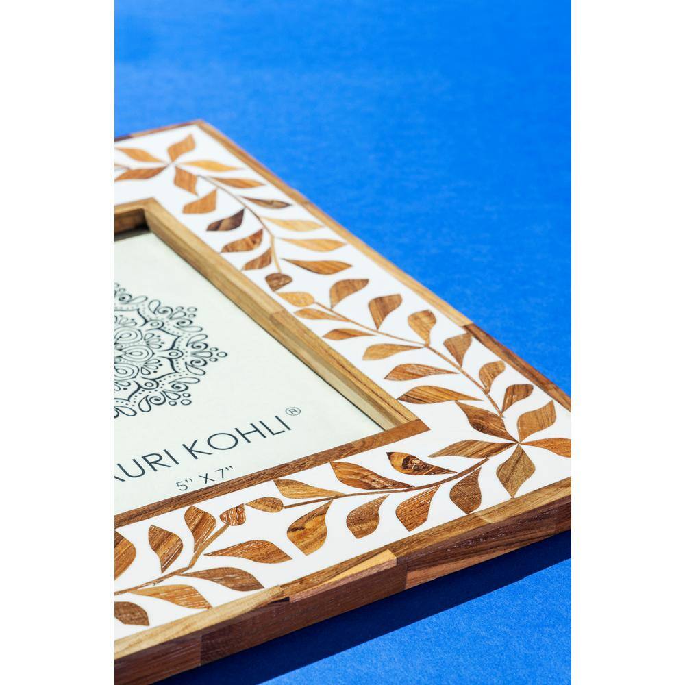 Classic 5x7 Brown and White Wood Inlay Picture Frame