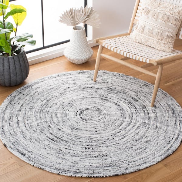 SAFAVIEH Braided Gray/Black 6 ft. x 6 ft. Round Striped Area Rug