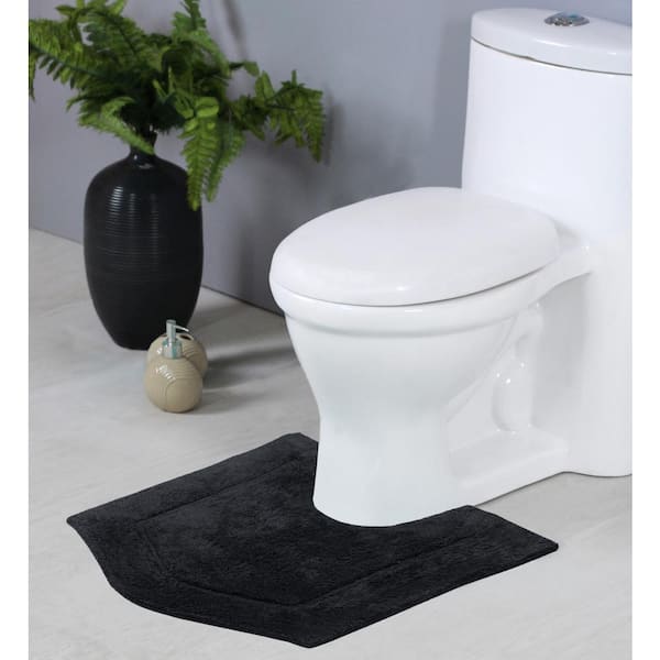 https://images.thdstatic.com/productImages/ea4ed0d2-e86a-406b-973c-7a0c1d1b0f45/svn/black-home-weavers-inc-bathroom-rugs-bath-mats-bwa2020cblk-64_600.jpg