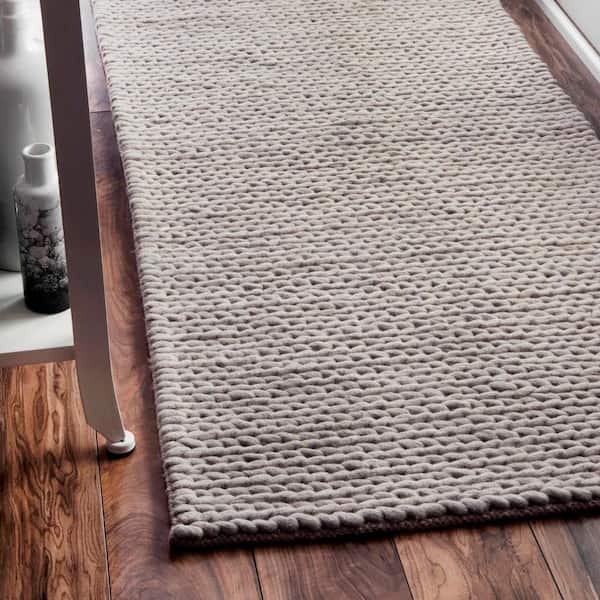 Caryatid Chunky Woolen Cable Light Gray 3 ft. x 6 ft. Runner Rug