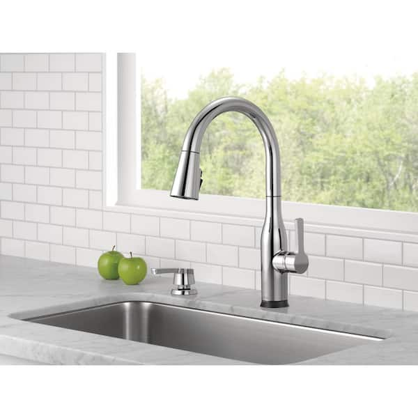 https://images.thdstatic.com/productImages/ea73979f-5180-41a4-9723-af74120d8d5c/svn/chrome-delta-pull-down-kitchen-faucets-fvs19780tz-sd-dst-31_600.jpg