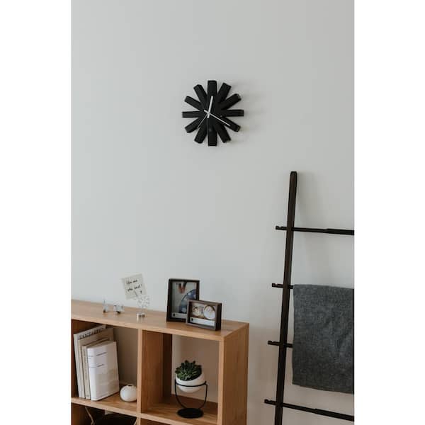 Umbra Ribbon Wall Clock – Expanse Theme — Home