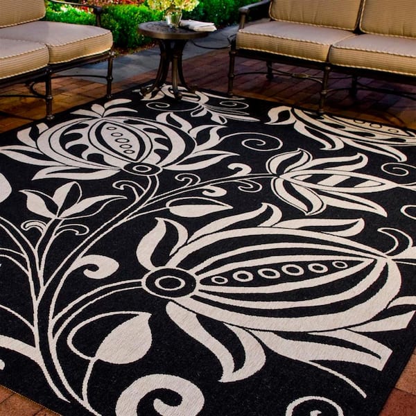 Courtyard Black/Sand 5 ft. x 8 ft. Border Indoor/Outdoor Patio  Area Rug