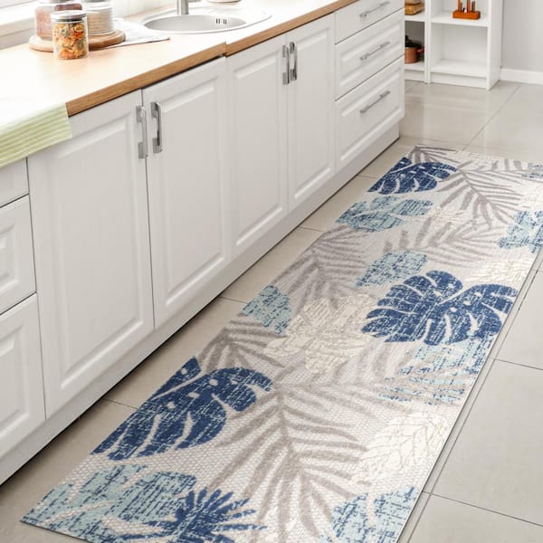 JONATHAN Y Monstera Tropical Leaf High-Low Light Gray/Navy 2 ft. x 8 ft. Indoor/Outdoor Area Rug