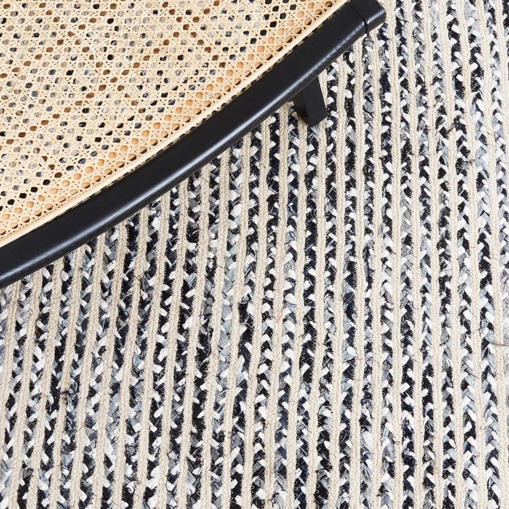 Handmade Black and Navy Cotton Braided 4' x 6' Area Rug