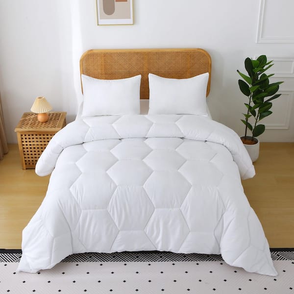 Better Style Home 3-Piece White Microfiber Honeycomb King Comforter Set