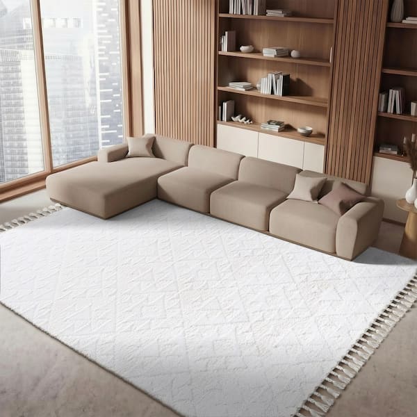 SAFAVIEH Moroccan Tassel Shag 6 ft. x 8 ft. Ivory High-Low