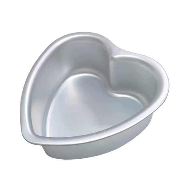 6 in. x 3 in. Aluminum Small Cake Pan with Heart Shaped for Baking, Weddings, Parties, and Family Occasions (1-Pack)
