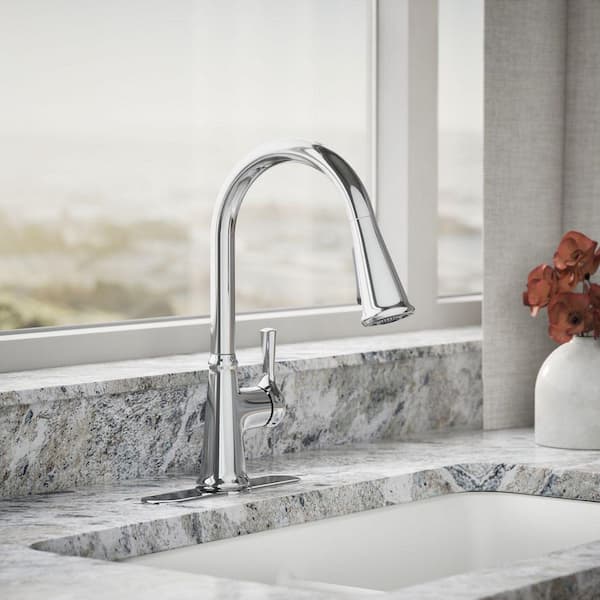 Tyne Single-Handle Pull-Down Sprayer Kitchen Faucet in Polished Chrome