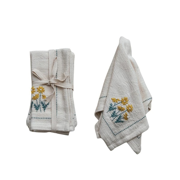 Storied Home 18 in. W x 0.3 in. H Multicolor Floral Hand-Embroidered Cotton Napkins (Set of 4)