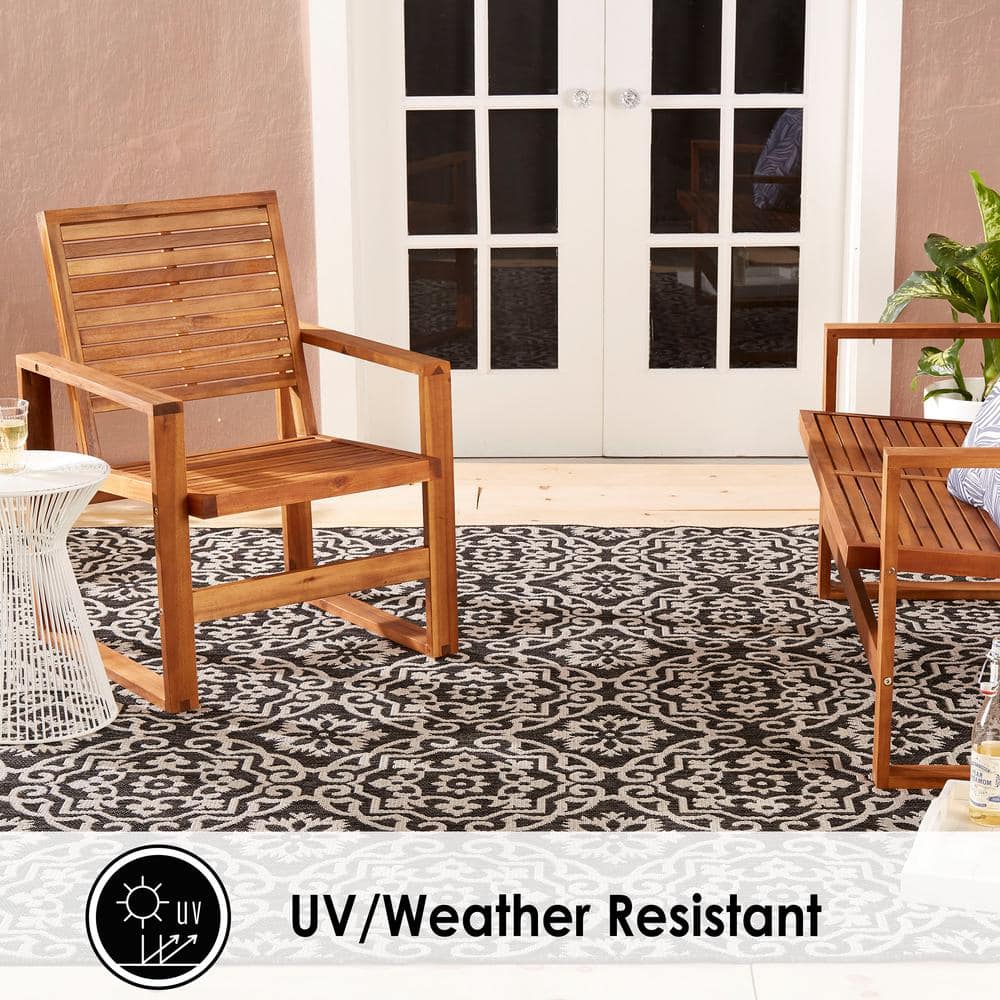 Danica Medallion Black & Gray Synthetic Indoor/Outdoor Rug - 3'11"x5'2"