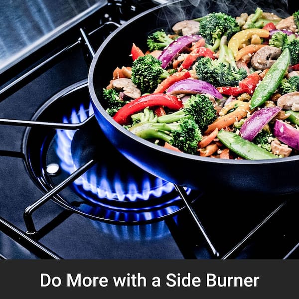 Broil King Crown S 490 4-Burner Propane Gas Grill in Stainless