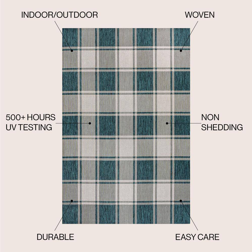 Turquoise and Cream Gingham 8' x 10' Synthetic Indoor/Outdoor Rug