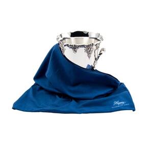 18 in. x 18 in. Zippered Silver Keeper