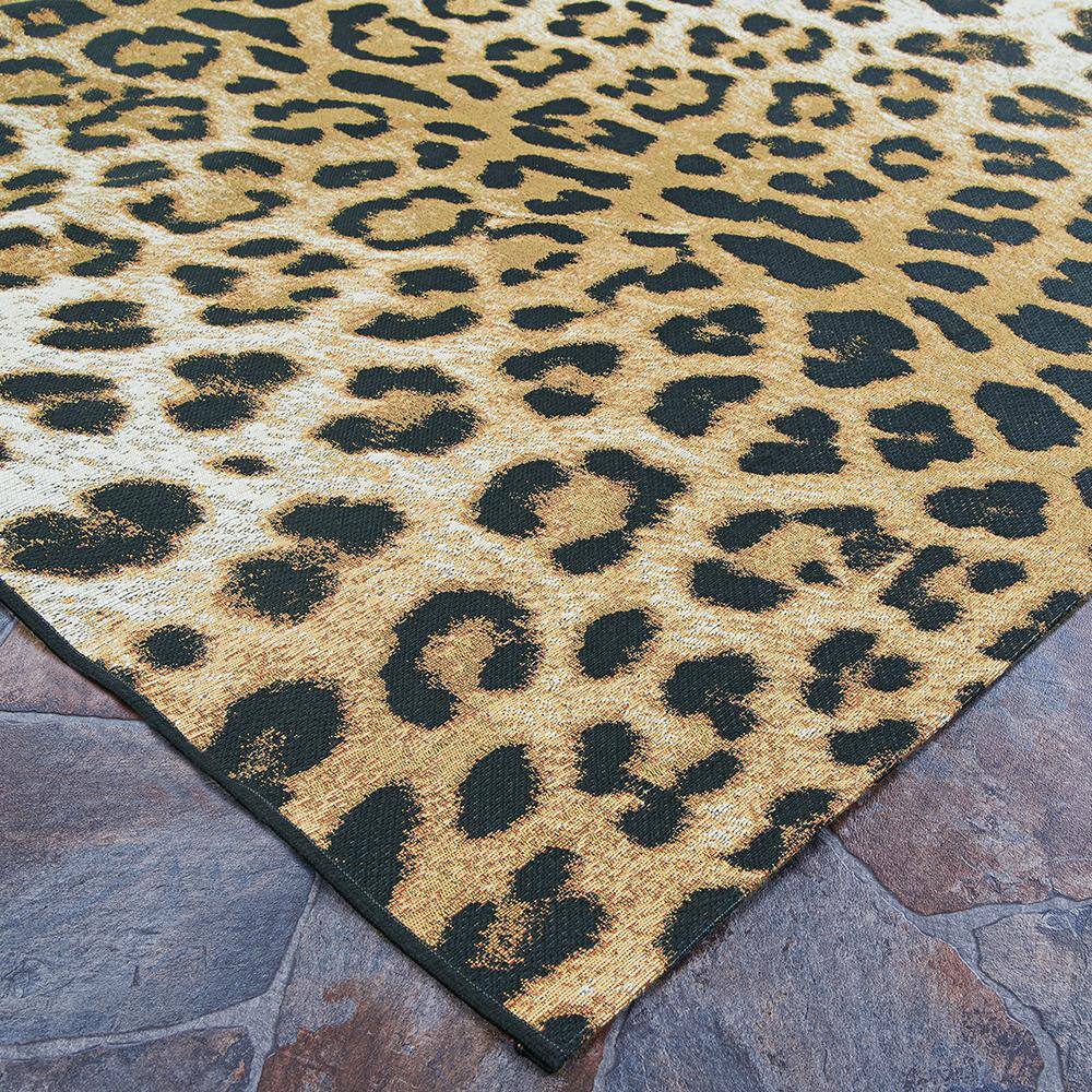 Dolce Amur 4' x 6' Black Leopard Outdoor Rug with Easy Care