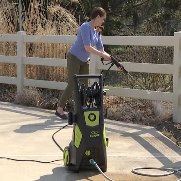 Sun Joe 2000 PSI 1.09 GPM 13 Amp Brushless Induction Cold Water Corded  Electric Pressure Washer with Hose Reel SPX3501 - The Home Depot