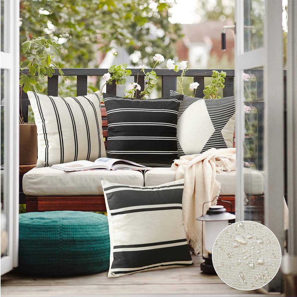 18" Black and White Geometric Polyester Outdoor Pillow Covers Set of 4