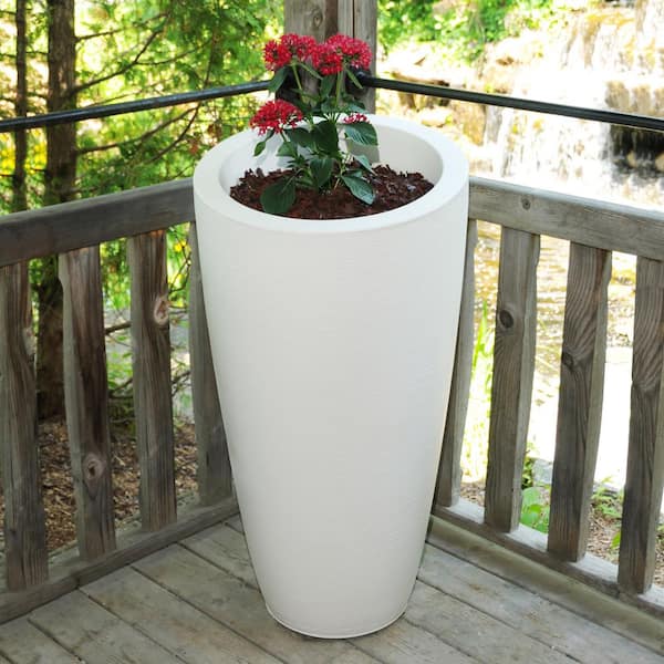 Mayne - Modesto 42in Tall Planter - Black