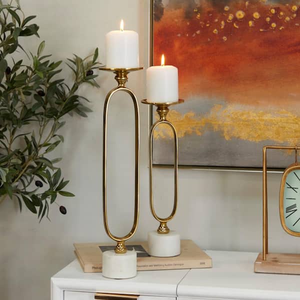 Litton Lane Gold Aluminum Paper Clip Pillar Candle Holder with Marble Base (Set of 2)