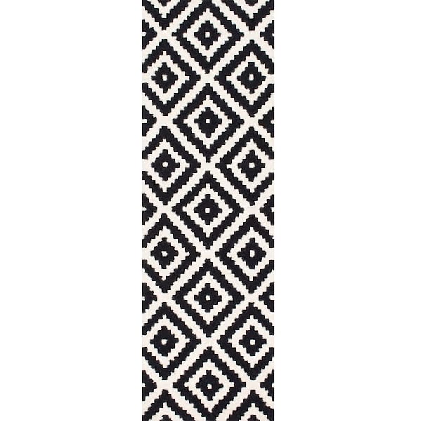 Dave Geometric Black & White Hand-Tufted 100% Wool Soft Area Rug