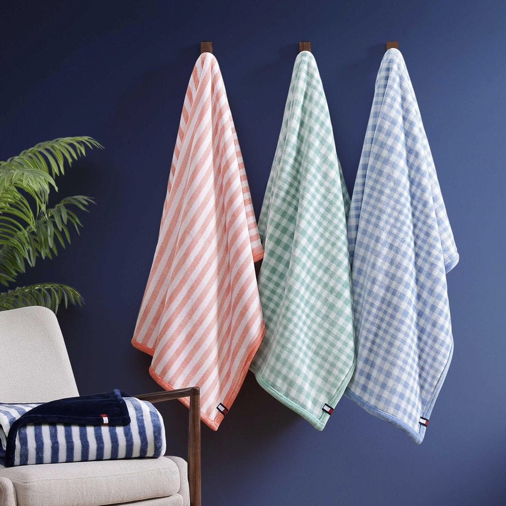 Laguna Beach Stripe 1-Piece White/Deep Blue Reversible Lush Plush Fleece 50 x 70 Throw Blanket