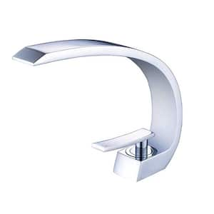 Single Hole Single Handle Bathroom Sink Faucet in Chrome