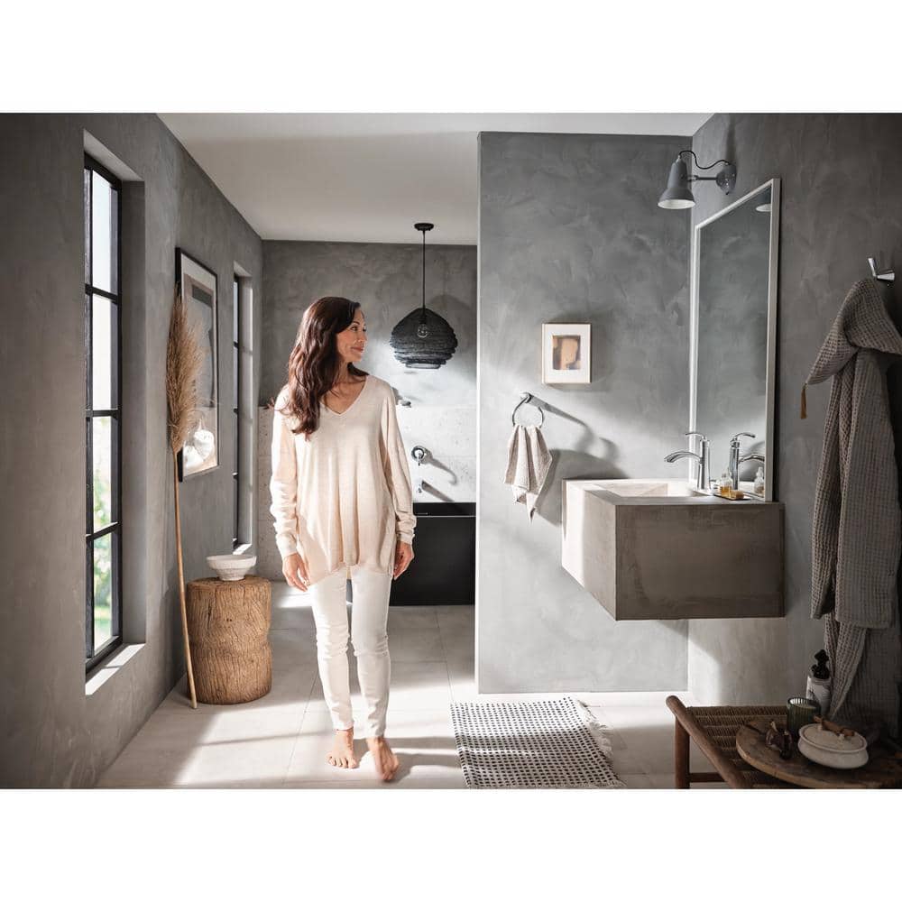 Chrome Single Handle Bathroom Faucet with Deckplate