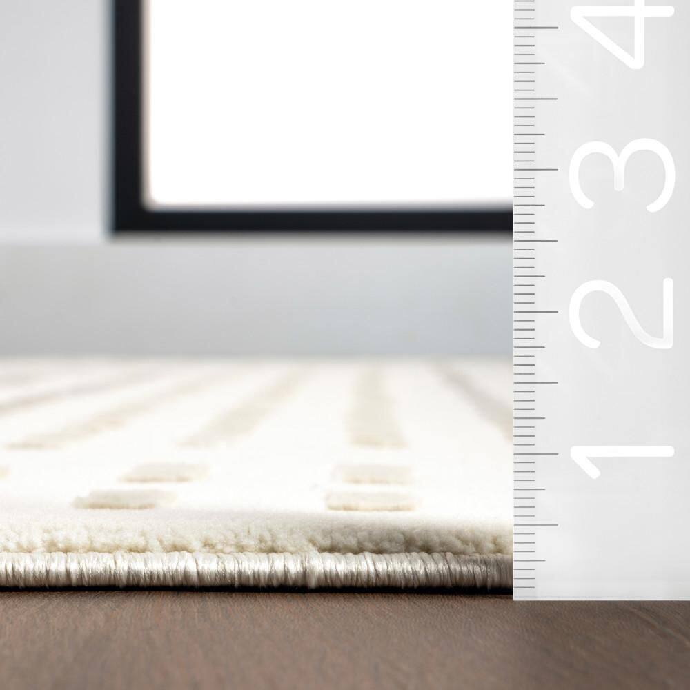 Daleyza 6' Round Cream Checkered Machine Washable Area Rug