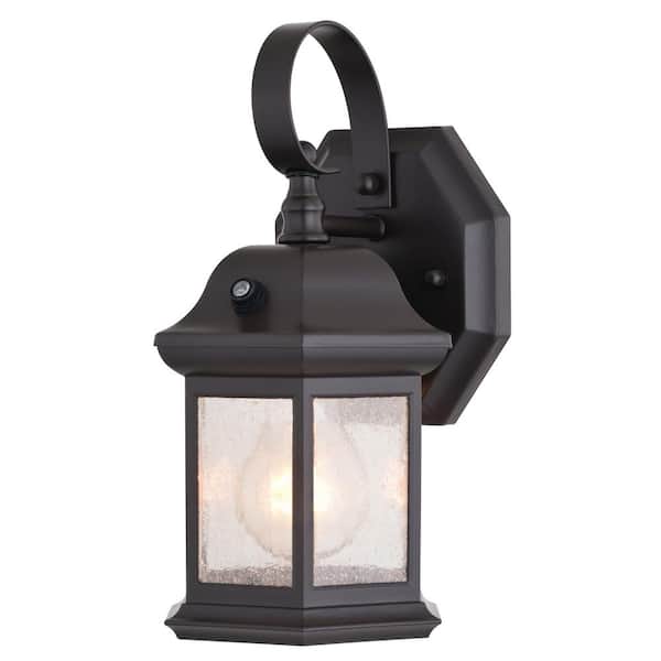 dualux Wellington Black Aluminum 6 in. 1-Light Dusk to Dawn Medium