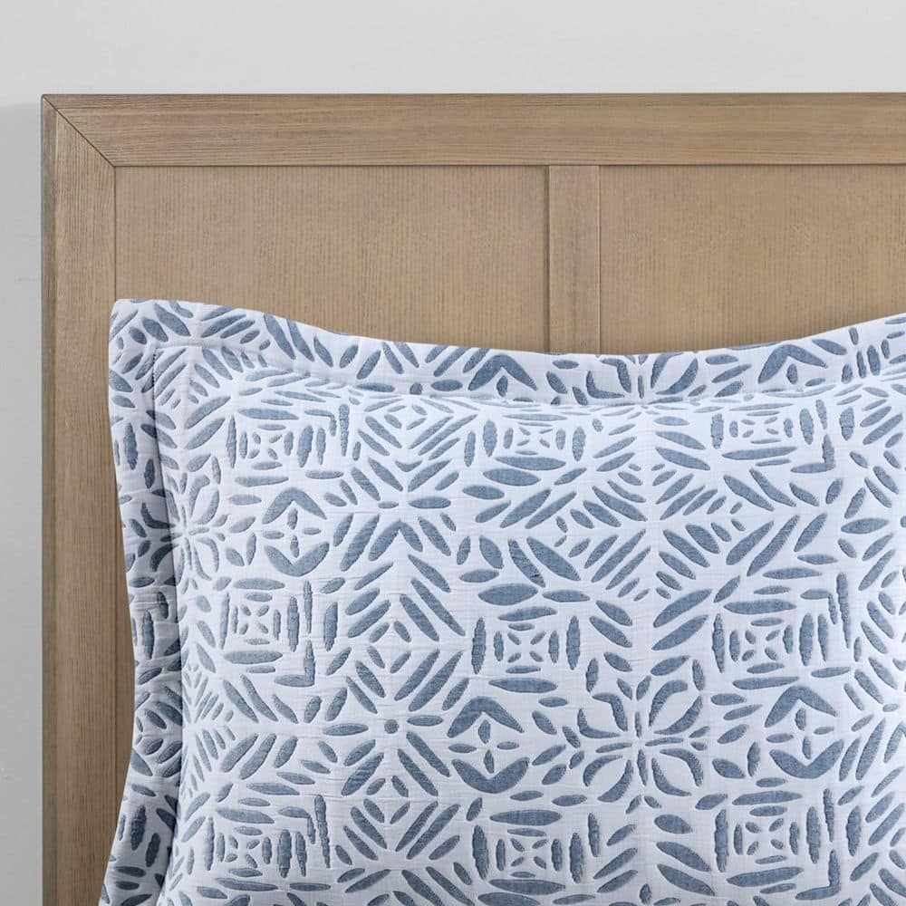 Blue Reversible Cotton Full Quilt Set with Embroidered Pillow